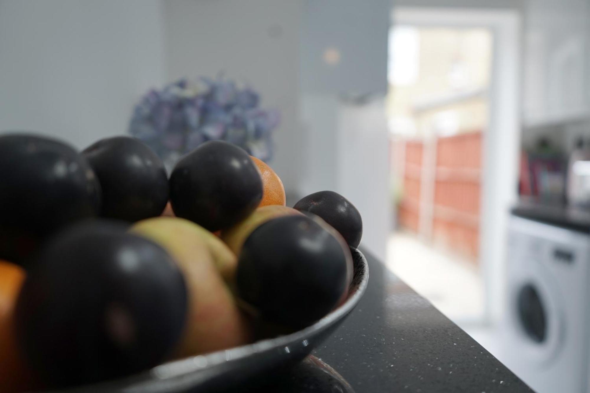 Beautiful London Home Sleeps 6, 2 Minutes To Metro 외부 사진