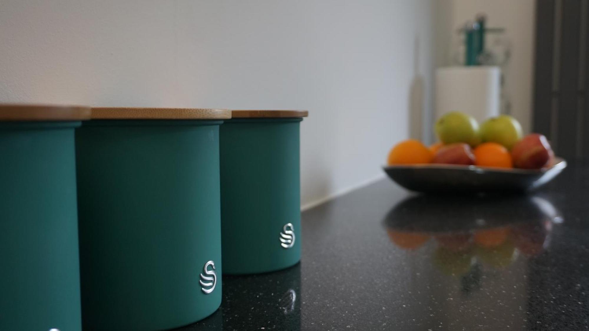 Beautiful London Home Sleeps 6, 2 Minutes To Metro 외부 사진