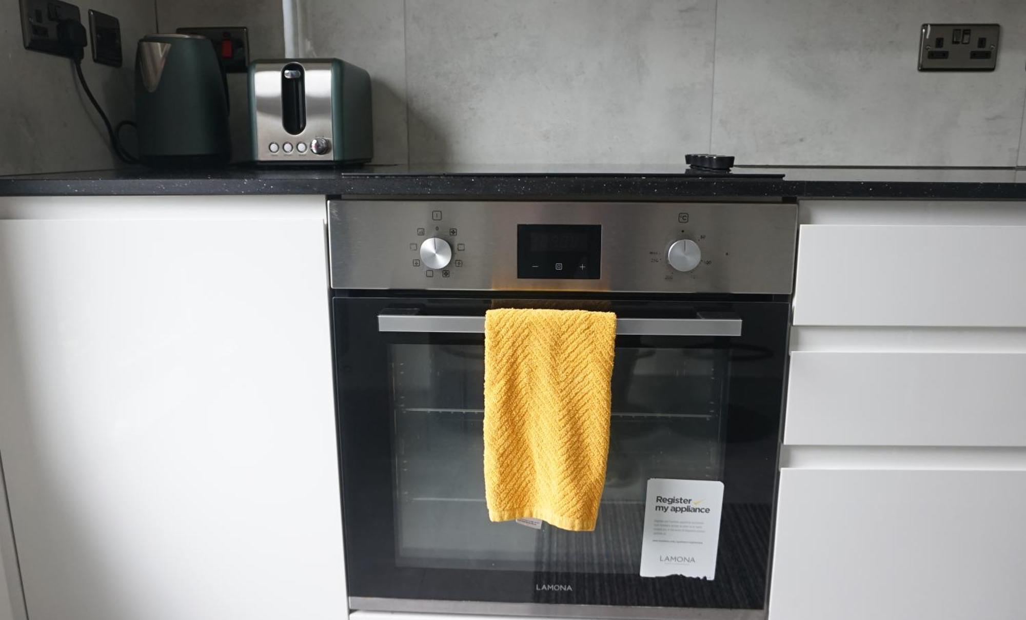 Beautiful London Home Sleeps 6, 2 Minutes To Metro 외부 사진